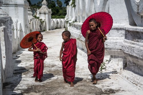 Les Stringer_3_Happy monks